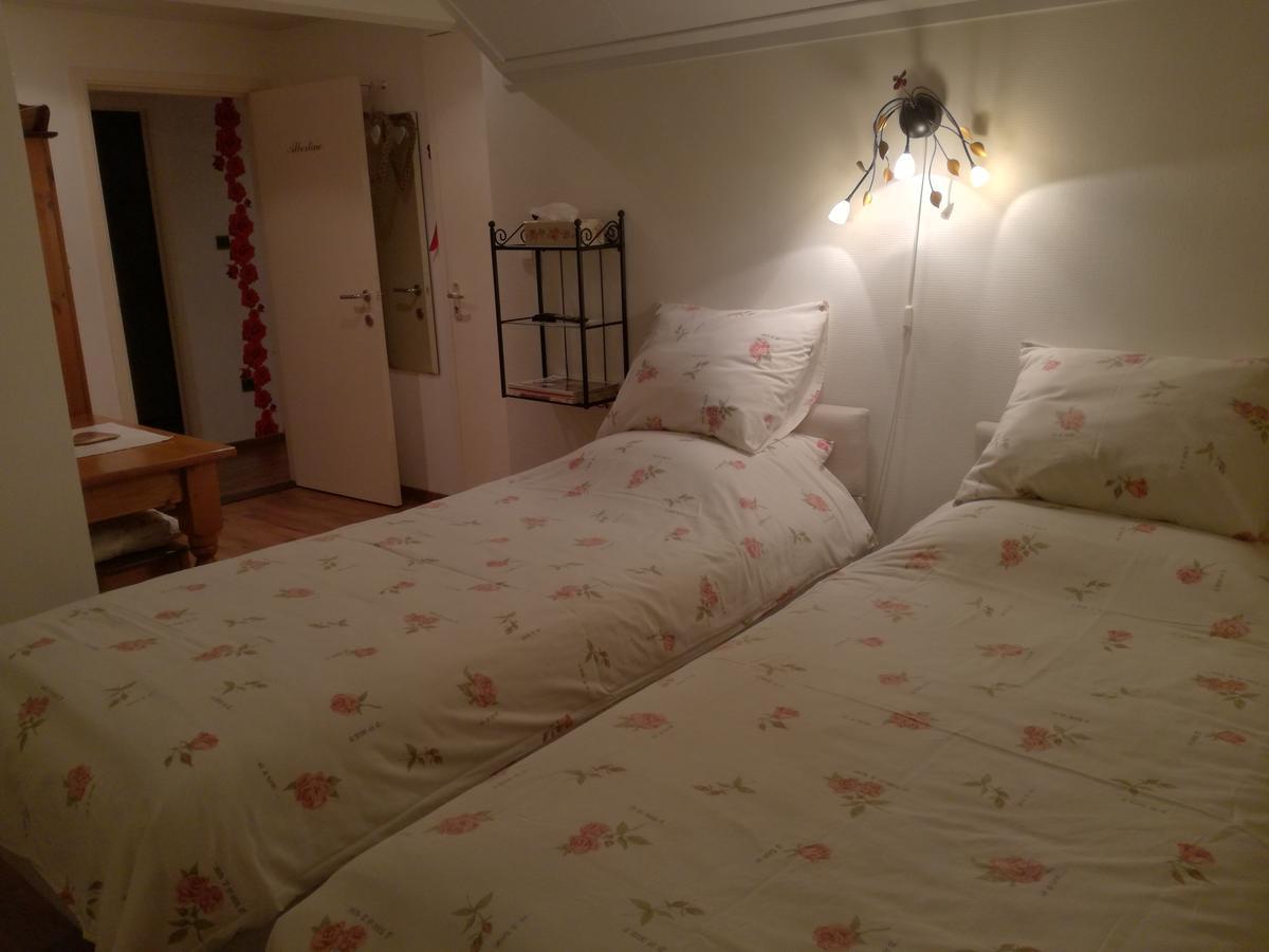 Bed and Breakfast La Rose Pelt Екстер'єр фото