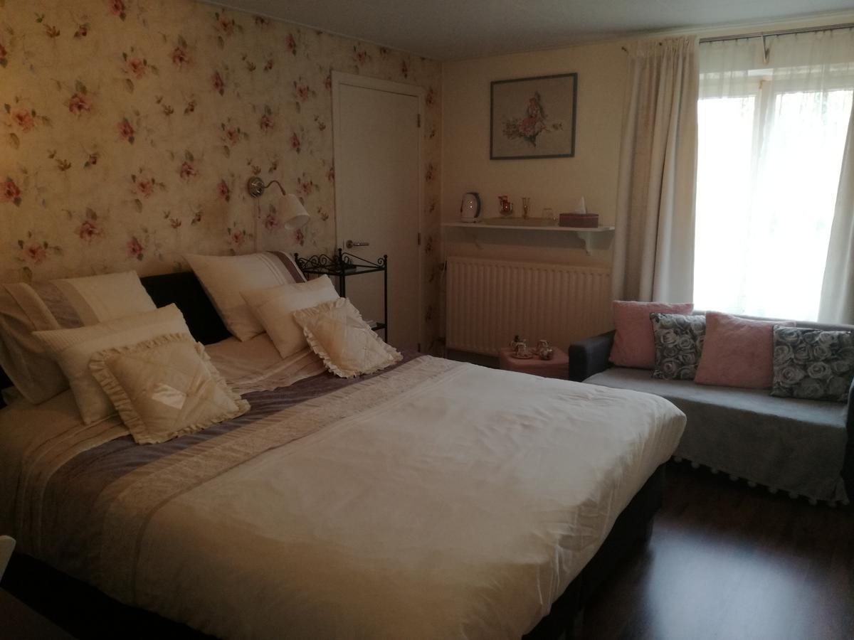 Bed and Breakfast La Rose Pelt Екстер'єр фото