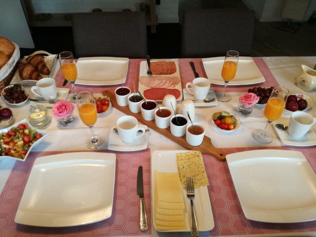 Bed and Breakfast La Rose Pelt Екстер'єр фото