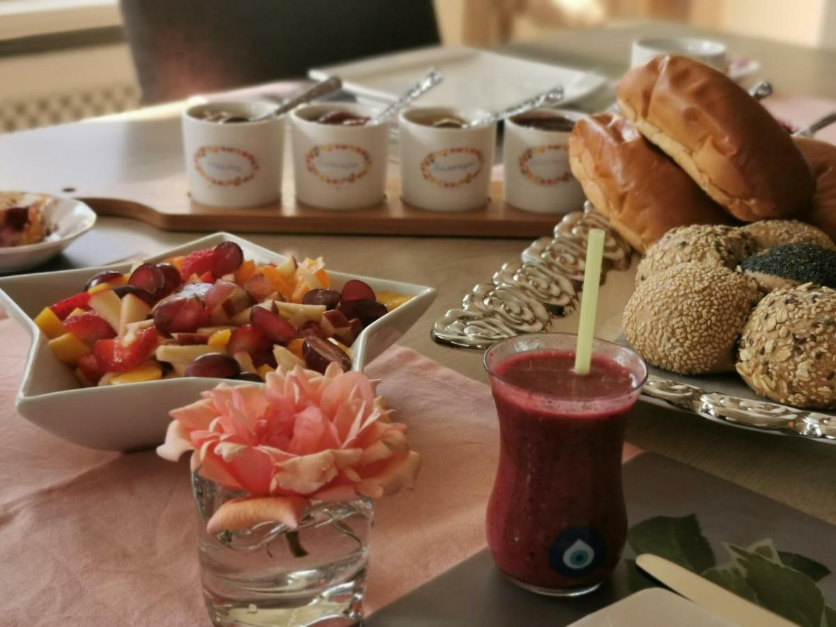 Bed and Breakfast La Rose Pelt Екстер'єр фото