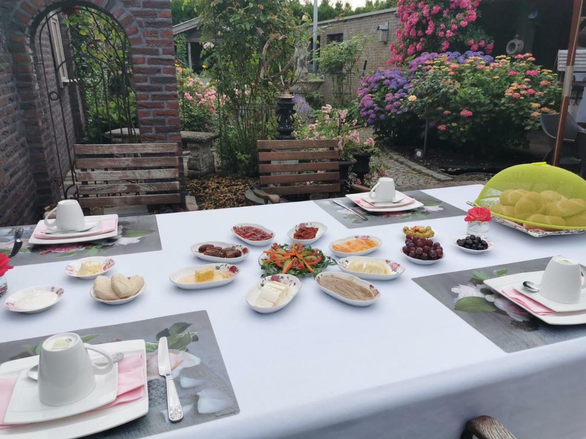 Bed and Breakfast La Rose Pelt Екстер'єр фото